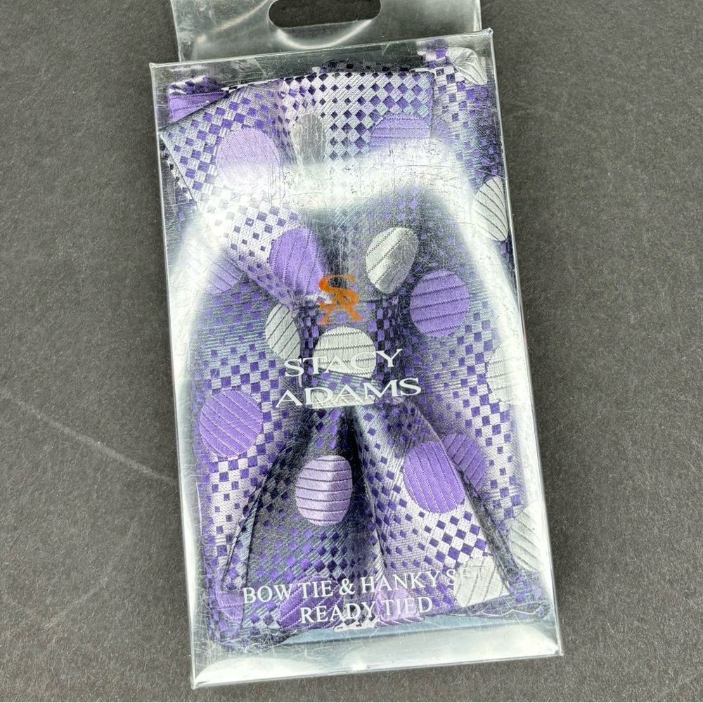 Nice bow tie ready to go!